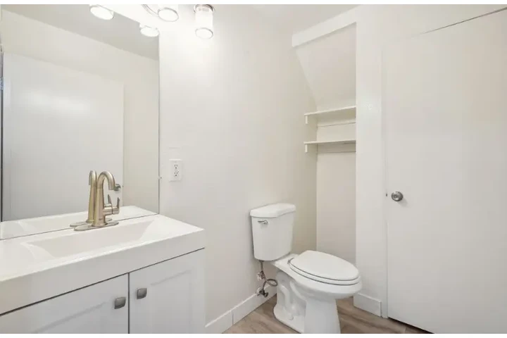 $2650 : Los Angeles image 8