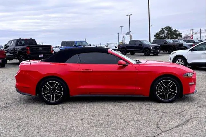 $19977 : Ford Mustang 2021 EcoBoost P image 9