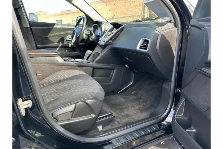 2013 Equinox LT image 9