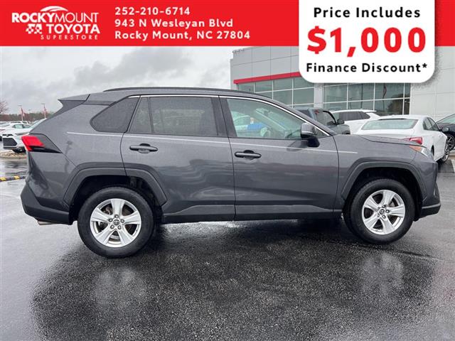 $21989 : PRE-OWNED 2019 TOYOTA RAV4 XLE image 8