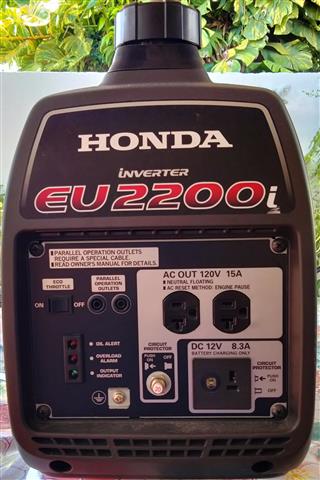 $700 : Generator invert Honda EU2200i image 2