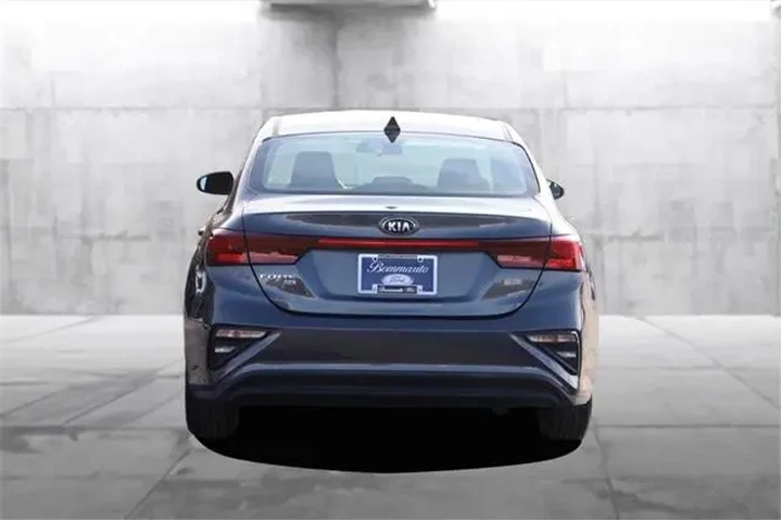 $11950 : Kia Forte 2019 FE 4dr Sedan image 6