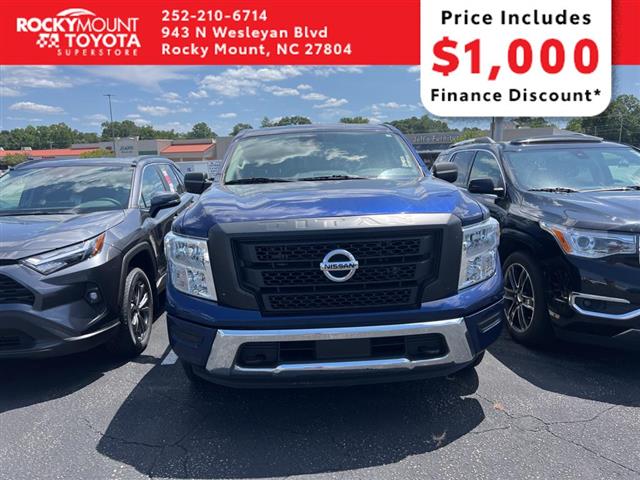 $32390 : PRE-OWNED 2022 NISSAN TITAN SV image 3