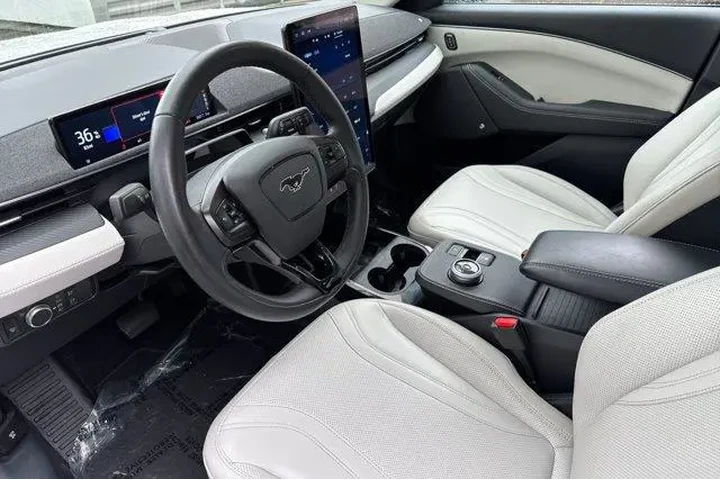 $23349 : Ford Mustang Mach-E 2021 Pre image 10