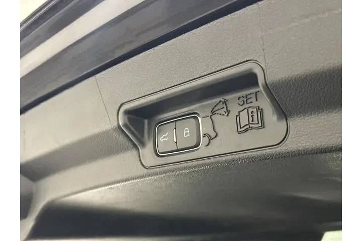 $27500 : Ford Explorer 2022 AWD XLT 4 image 9