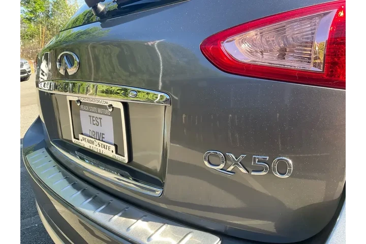 $14985 : INFINITI QX50 2017 4dr Cross image 9