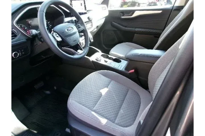 $22680 : Ford Escape 2022 AWD SE 4dr image 8