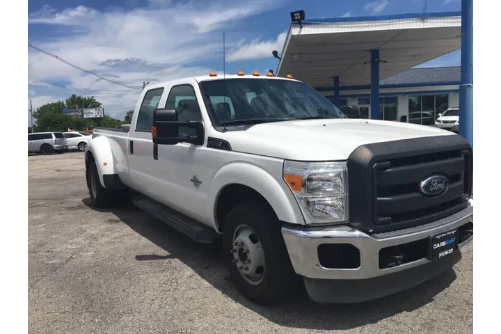 2014 F-350 Super Duty Lariat image 3