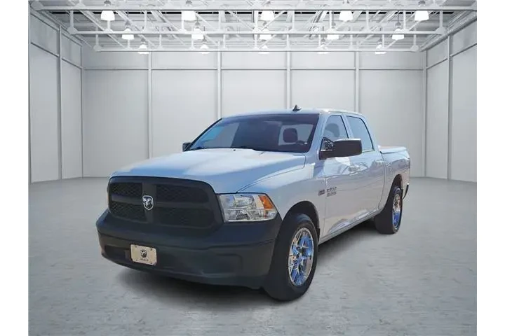$32950 : Ram 1500 Classic 2023 4x2 Tr image 1