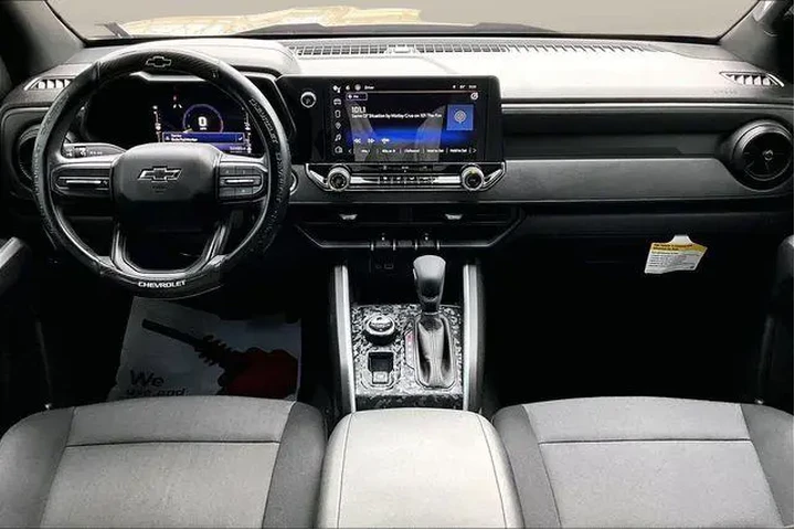 $33500 : Chevrolet Colorado 2023 4x4 image 8