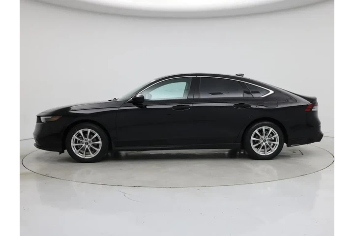 $25998 : Honda Accord 2023 EX 4dr Sed image 3