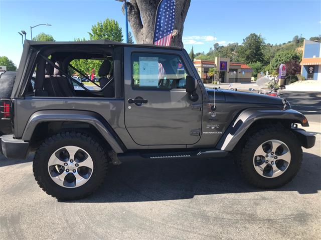 $27995 : 2017 Wrangler Sahara 4x4 image 7