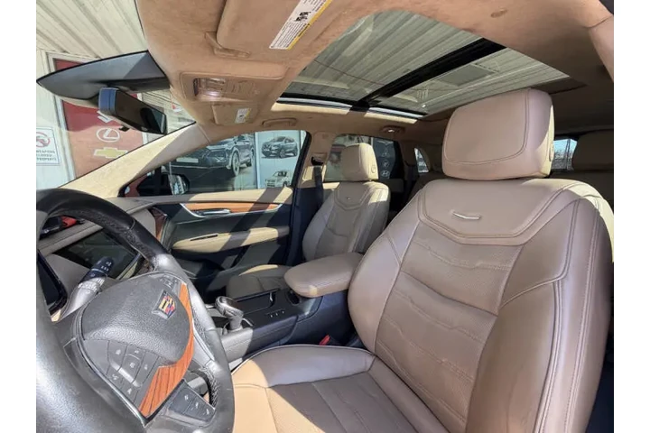 $17499 : 2018 XT5 Platinum image 10