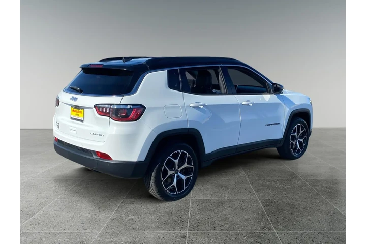 $31189 : Jeep Compass 2025 4x4 Limite image 5