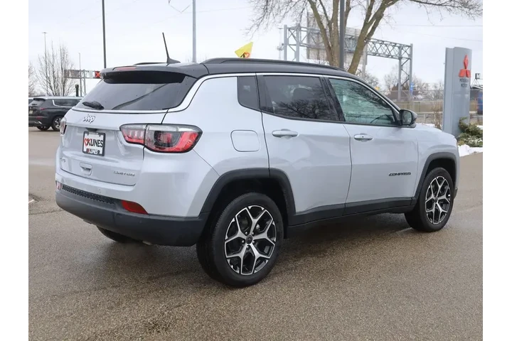 $26977 : Jeep Compass 2025 4x4 Limite image 8