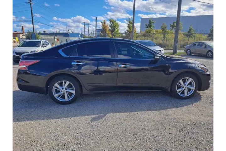 $7899 : 2014 Altima 2.5 S image 4