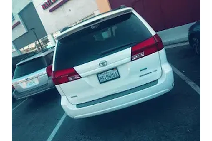 $3500 : 2004 TOYOTA SIENNA LE image 3