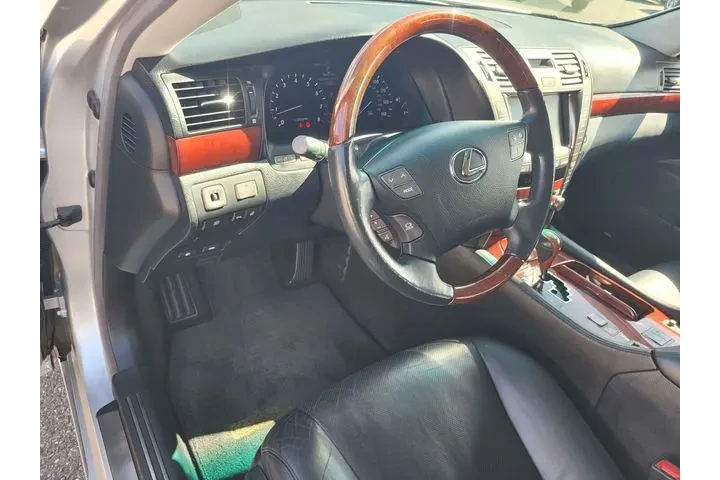 $11835 : Lexus LS 460 2008 4dr Sedan image 9