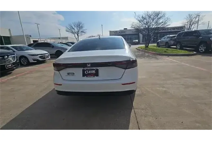 $25987 : Honda Accord 2024 EX 4dr Sed image 7