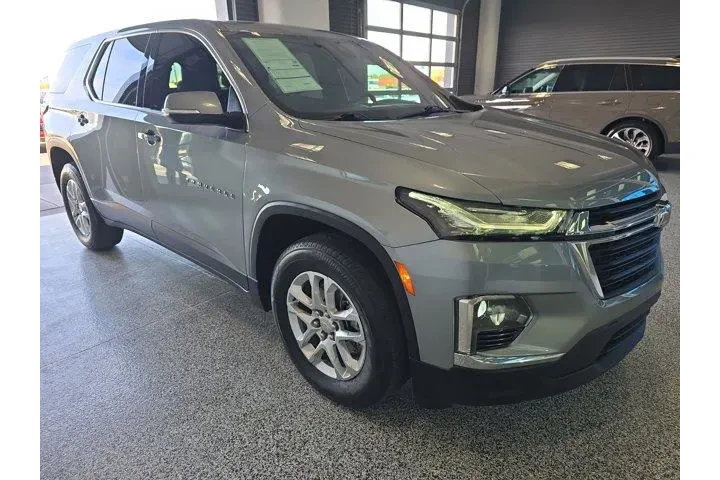 $27599 : Chevrolet Traverse 2023 LS 4 image 5