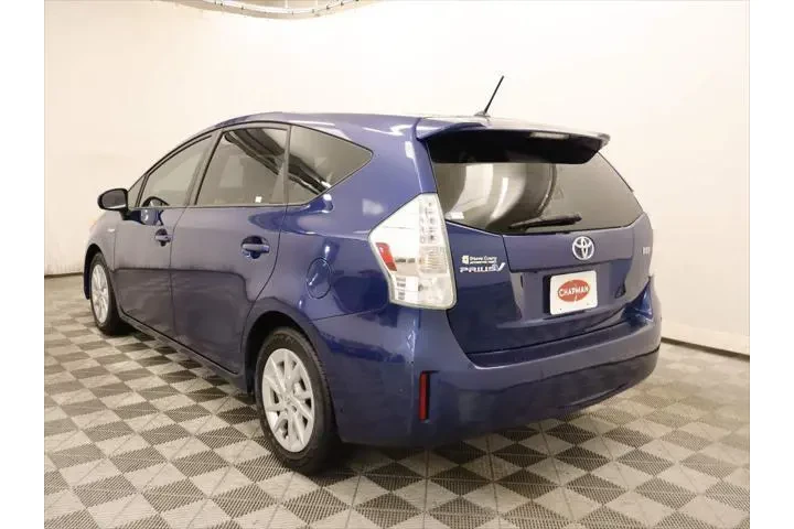 $9822 : Toyota Prius v 2013 Five 4dr image 3