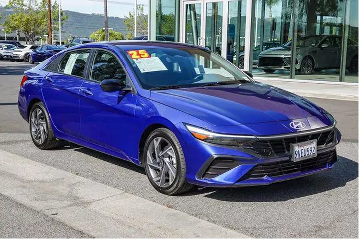 $21000 : Hyundai ELANTRA 2025 SEL Spo image 3