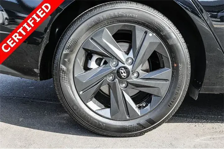 $16998 : Hyundai ELANTRA 2023 SEL 4dr image 8