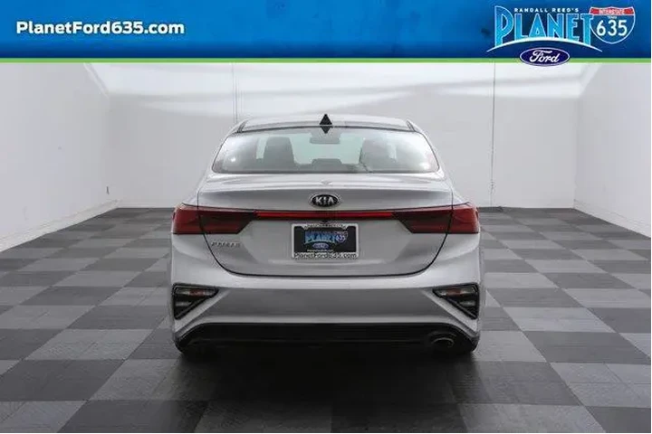 $14556 : Kia Forte 2021 LXS 4dr Sedan image 5