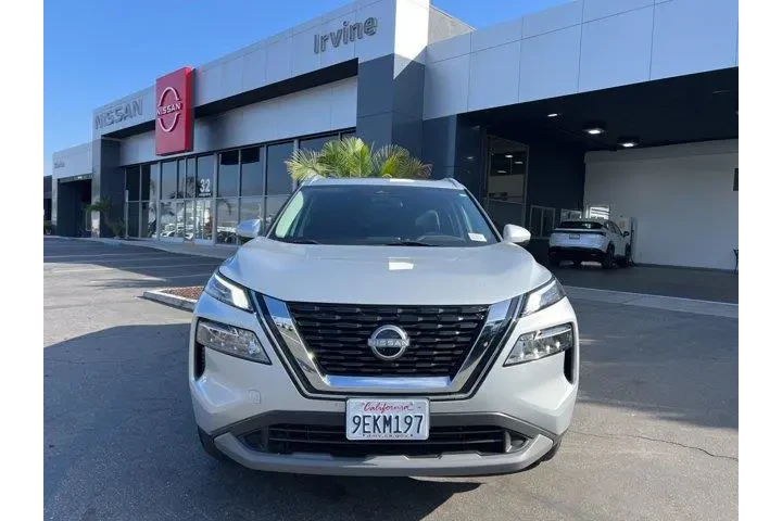 $21991 : Nissan Rogue 2023 AWD SV 4dr image 2