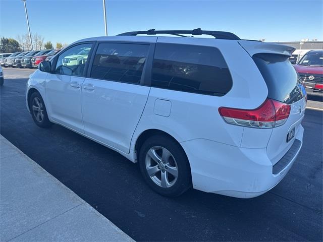 $9990 : Pre-Owned 2013 Sienna LE 8 Pa image 4