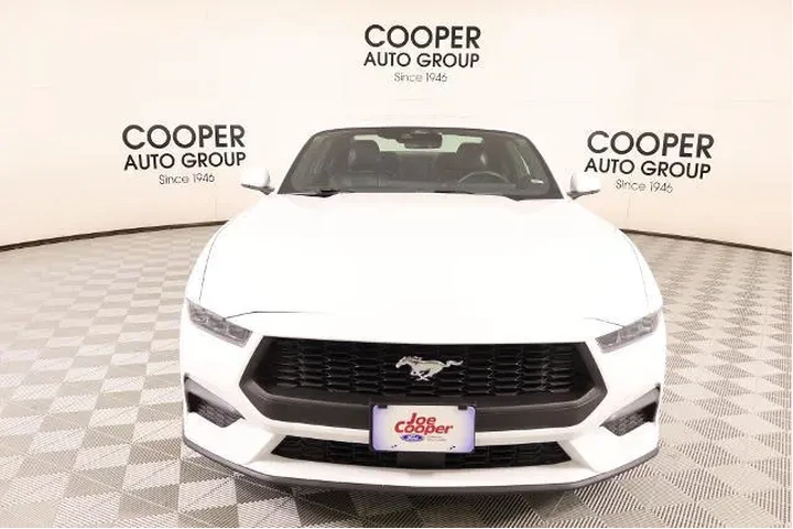 $34900 : Ford Mustang 2026 EcoBoost P image 9