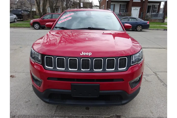 $9800 : 2018 Compass Latitude 4x4 image 2
