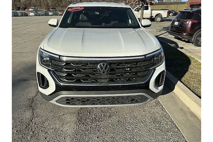 $31988 : Volkswagen Atlas Cross Sport image 2