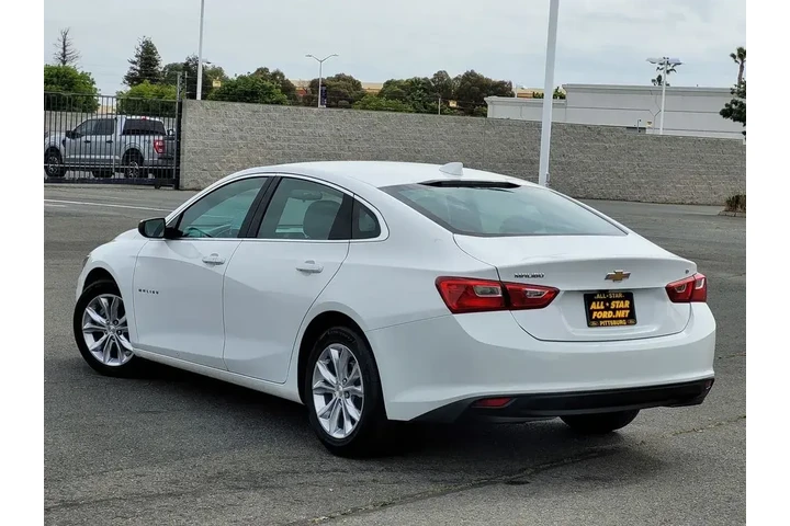 $19500 : Chevrolet Malibu 2023 LT 4dr image 6