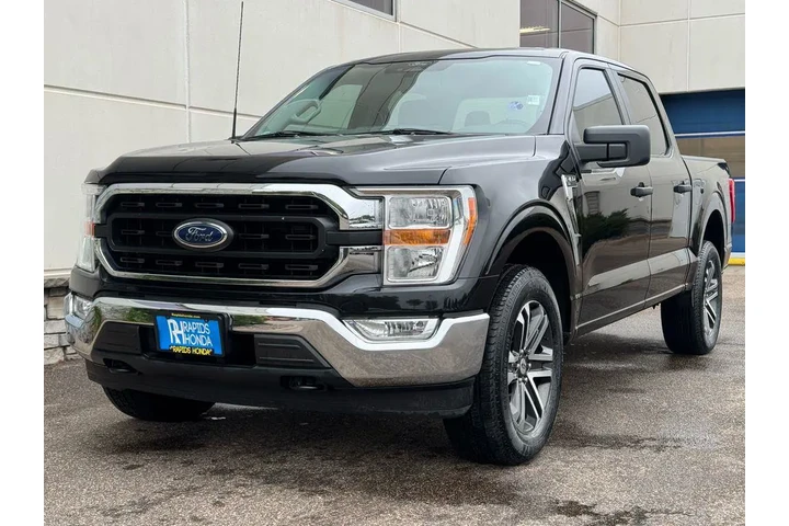 $35895 : Ford F-150 2022 4x4 XLT 4dr image 9