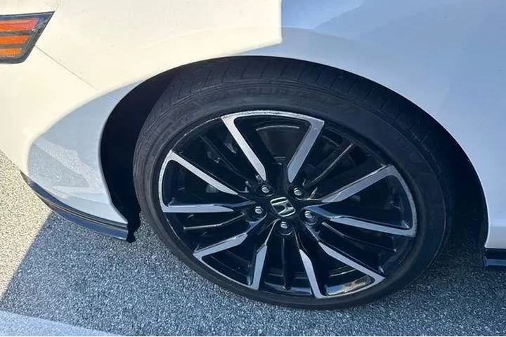 $28588 : Honda Accord Hybrid 2023 Tou image 7