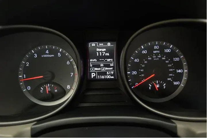 $8500 : Hyundai SANTA FE Sport 2015 image 3