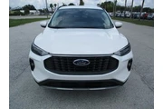 $29995 : Ford Escape Plug-In Hybrid 2 thumbnail