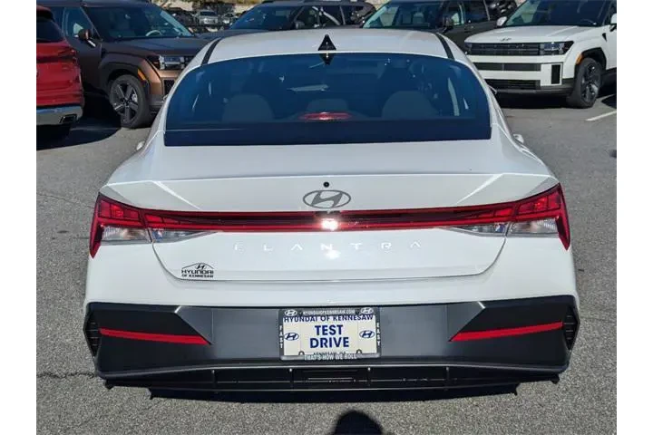 $23637 : Hyundai ELANTRA 2025 SEL Con image 6