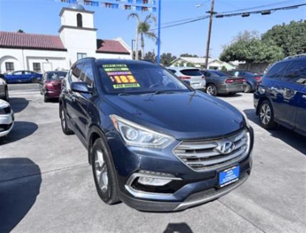 2011 Hyundai Santa Fe image 1