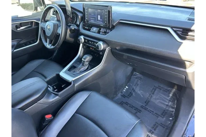 $28999 : Toyota RAV4 2022 XLE Premium image 8