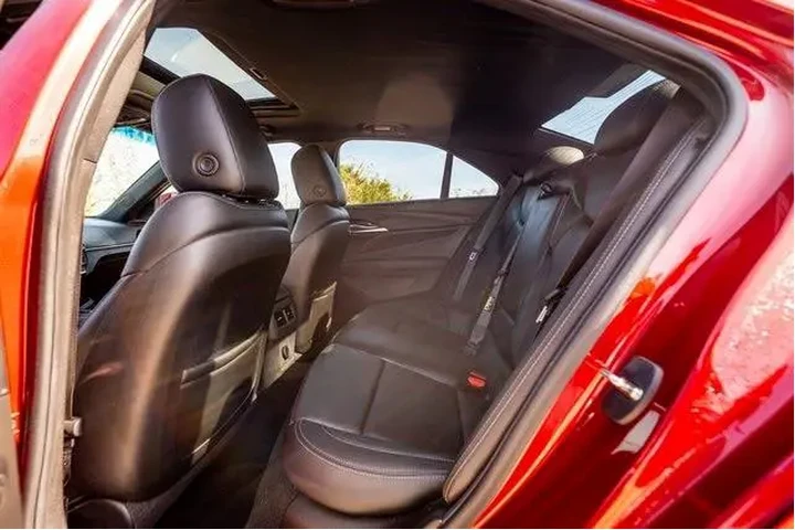 $29296 : Cadillac CT4 2023 Premium Lu image 5