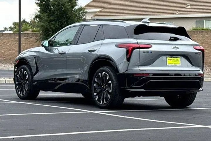 $35551 : Chevrolet Blazer EV 2025 AWD image 3