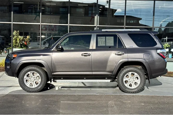 $35928 : Toyota 4Runner 2019 4x4 SR5 image 7