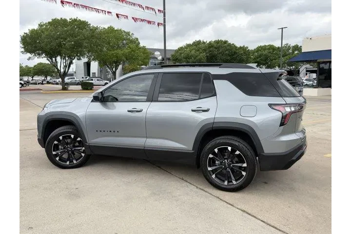 $31988 : Chevrolet Equinox 2026 RS 4d image 10