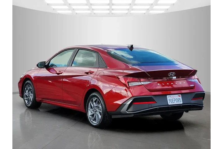 $22801 : Hyundai ELANTRA Hybrid 2025 image 6