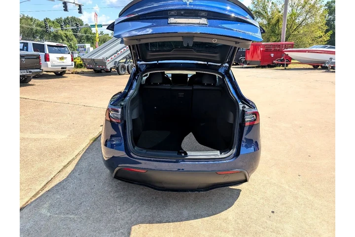 $23995 : 2020 Model Y image 10
