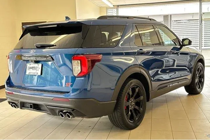 $28897 : Ford Explorer 2020 AWD ST 4d image 4