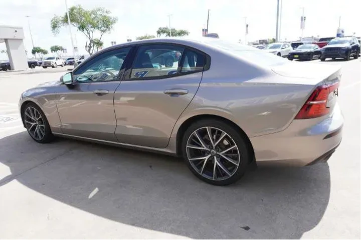 $15725 : Volvo S60 2019 T5 Momentum 4 image 4