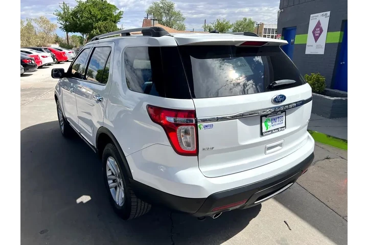 2015 Explorer XLT 4WD image 7